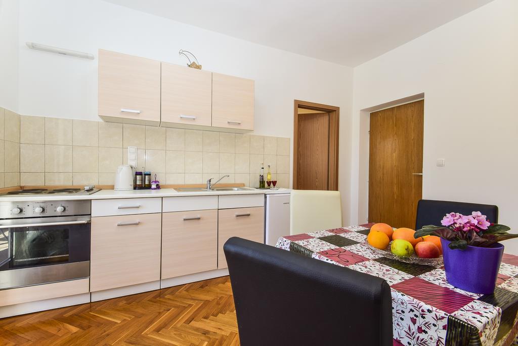 Apartments Jonjic Vodice Exterior foto